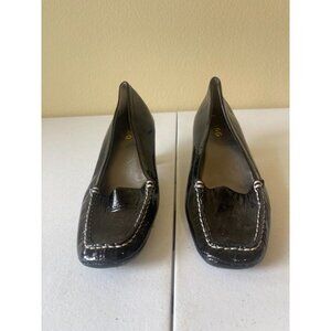 Me Too Pump Heels Womens 9.5 Black Maybe Slip On Patent Leather